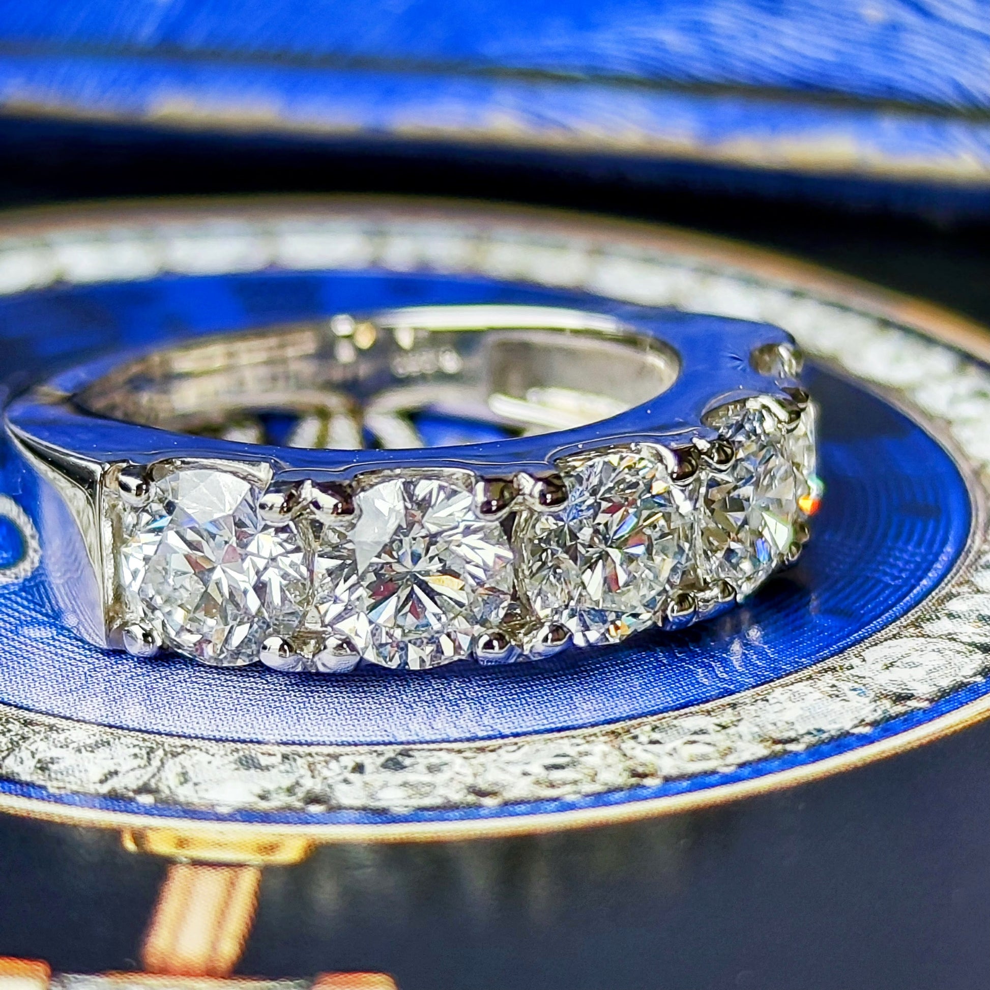 【特別なハフエタ】天然ダイヤモンド 2.65ct E-SI2-3E ハーフエタニティリング プラチナ