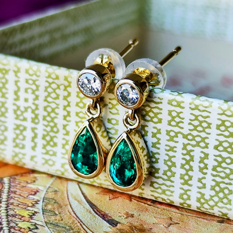 天然エメラルド 天然ダイヤモンド 18金ピアス