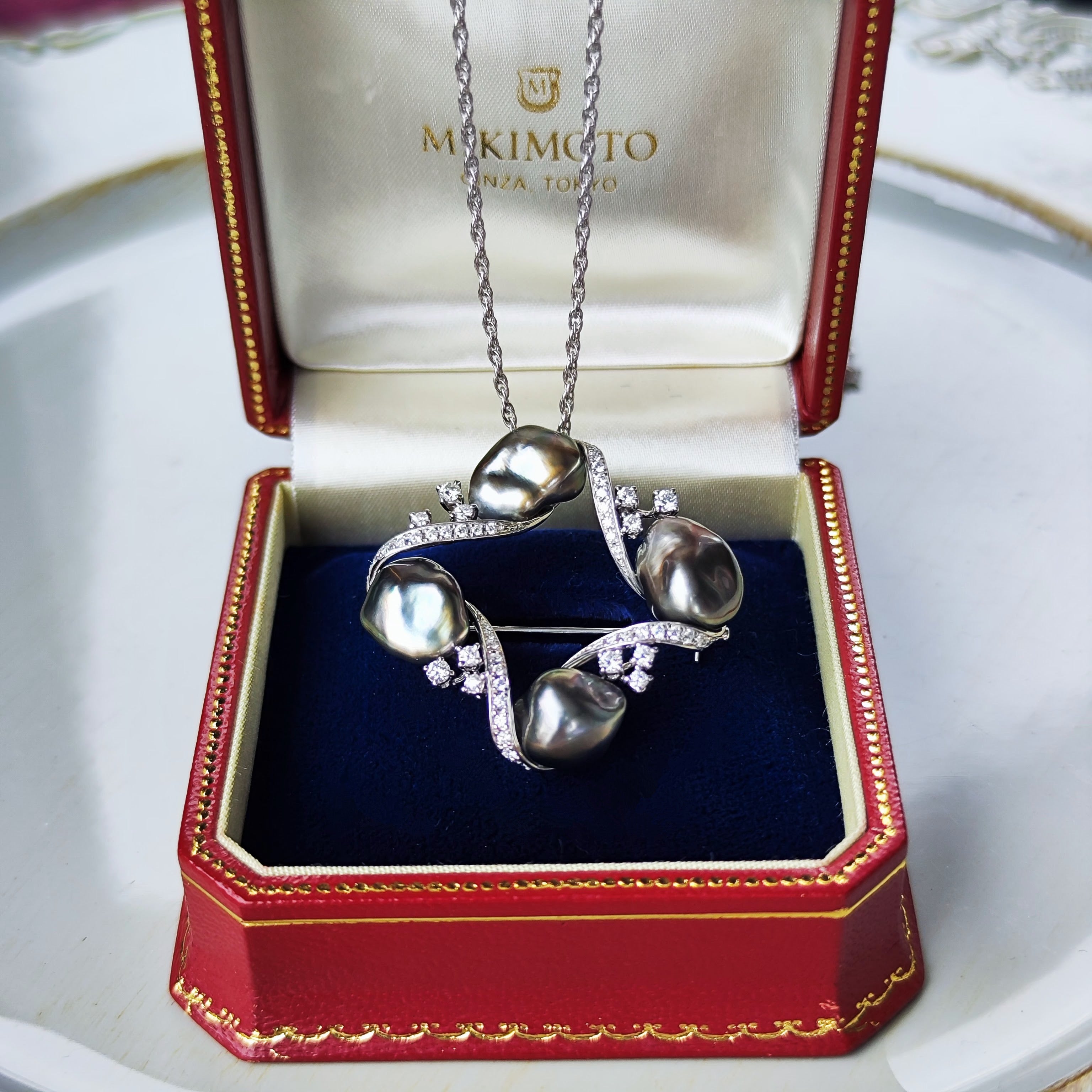 【MIKIMOTO】☆ダイヤ＋黒蝶真珠☆ ブローチ&帯留め MIKIMOTO ミキモト 黒蝶真珠 ダイヤモンド ブローチ兼 ネックレス