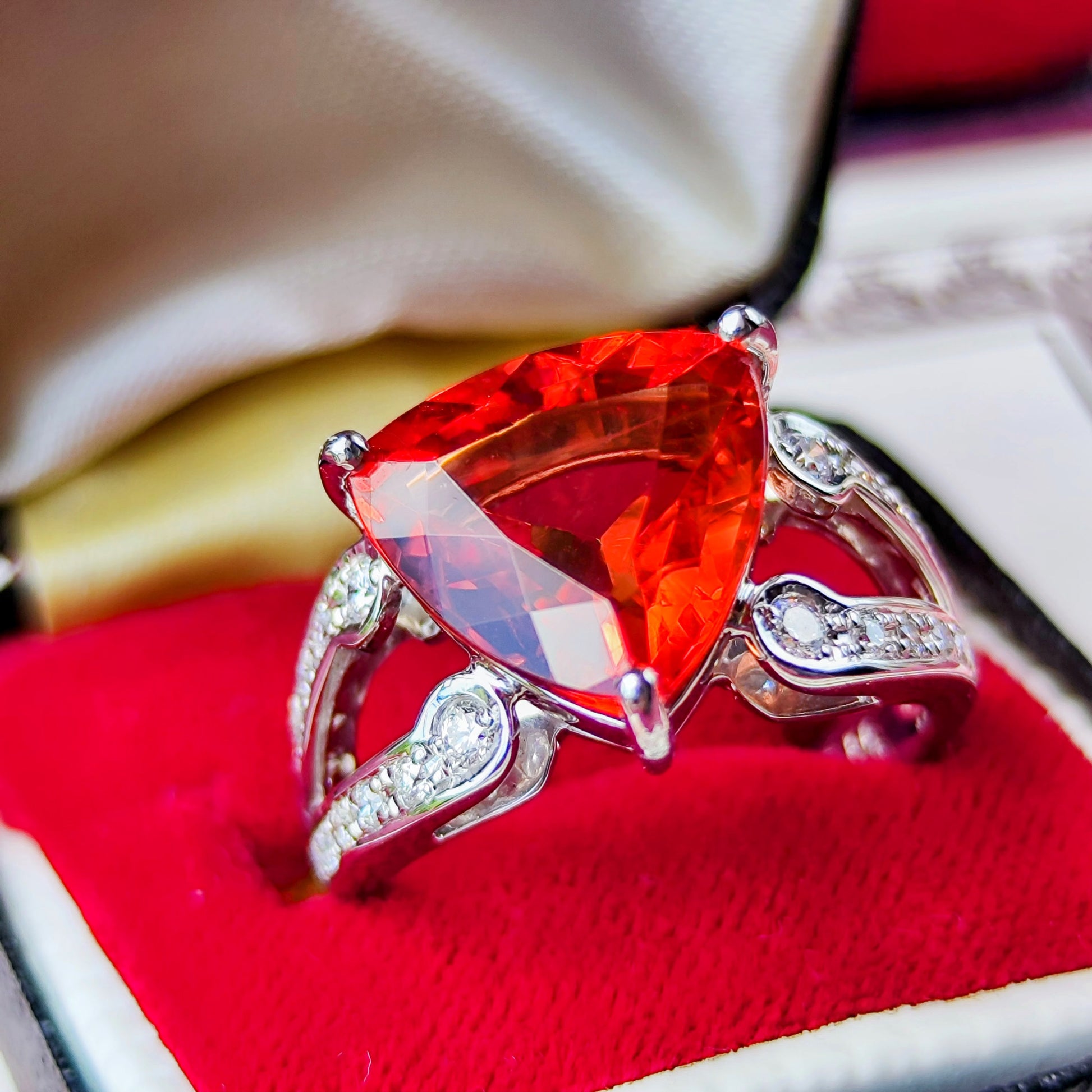 天然アンデシン 5.56ct 天然ダイヤモンド 18金WGリング