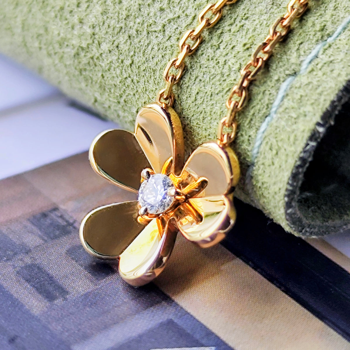 Van Cleef & Arpels ヴァンクリーフ&アーペル フリヴォル ダイヤモンド ミニ ブレスレット