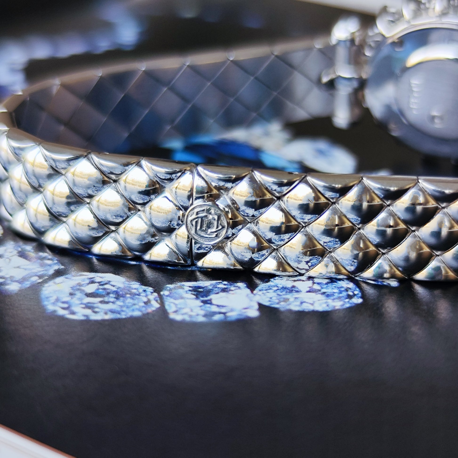 Van Cleef & Arpels ヴァンクリーフ&アーペル 18金無垢時計 ダイヤモンド サファイア