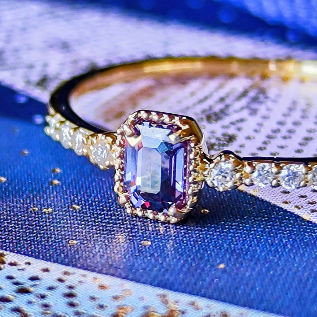 【ベキリーブルー】天然カラーチェンジガーネット 0.24ct 天然ダイヤモンド 18金リング