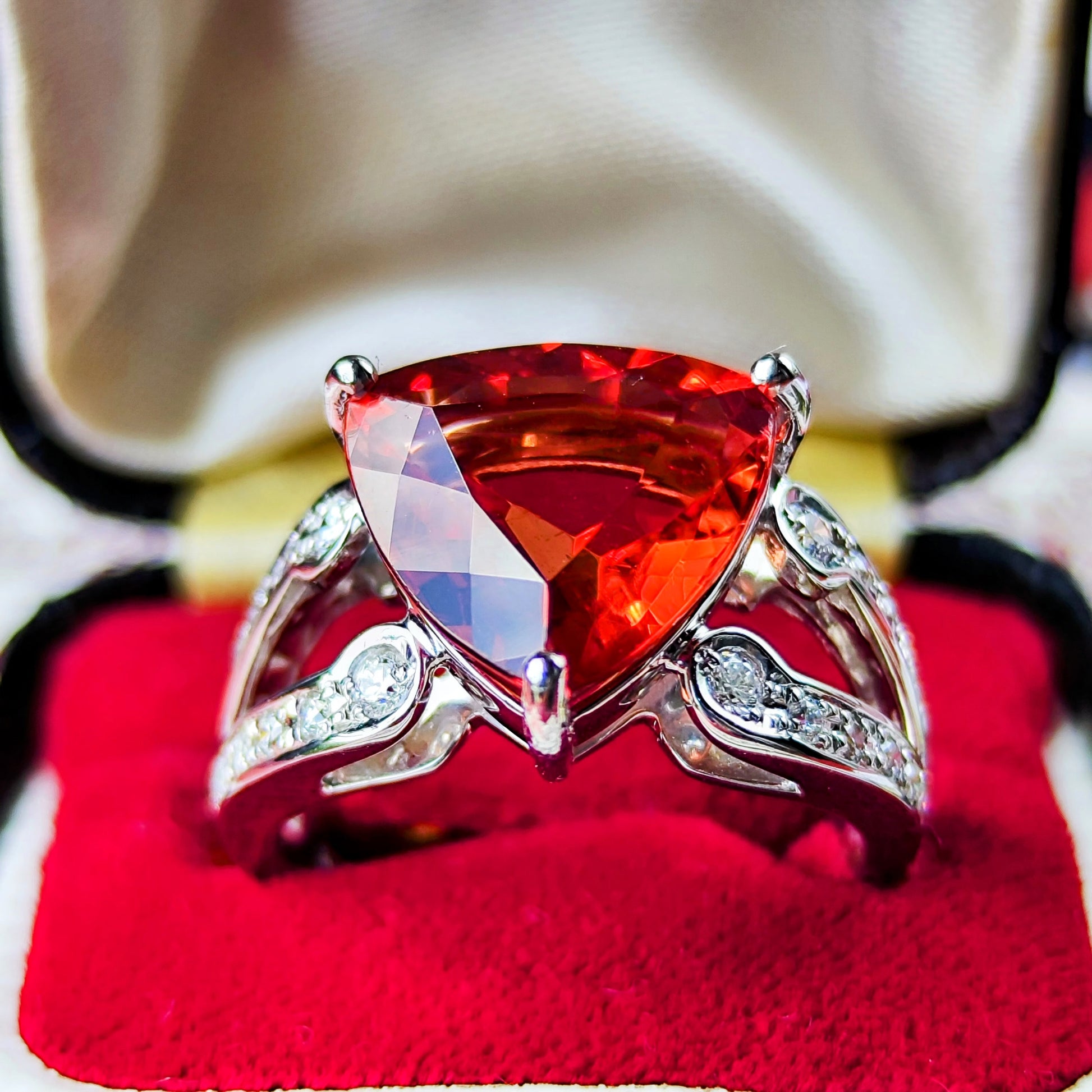 天然アンデシン 5.56ct 天然ダイヤモンド 18金WGリング