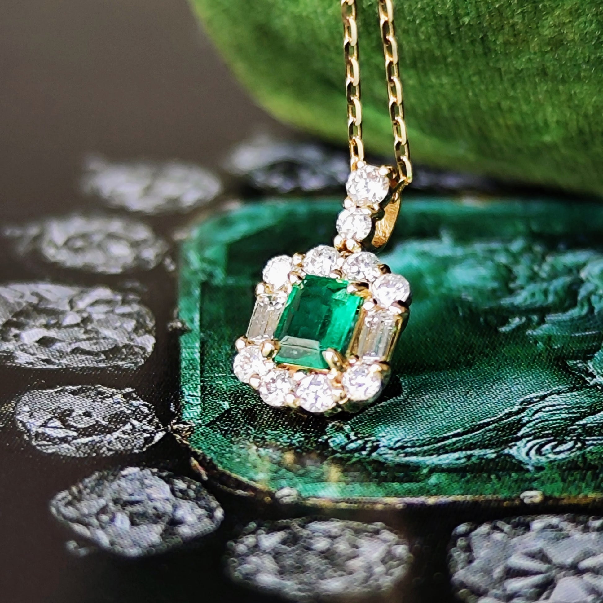 【コロンビア産】天然エメラルド 天然ダイヤモンド 18金ネックレス②