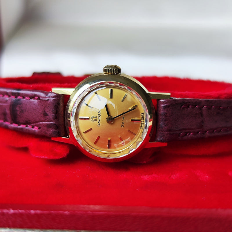 【OH済み 18金無垢】OMEGA オメガGeneve ジュネーヴ Sapphette 手巻き腕時計