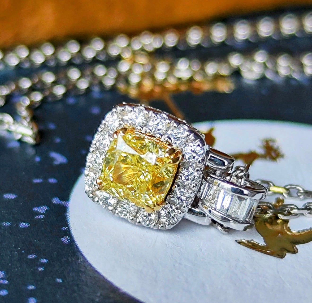 【イエローダイヤ】FANCY INTENSE YELLOW 0.60ct VVS-1 ネックレス GIA