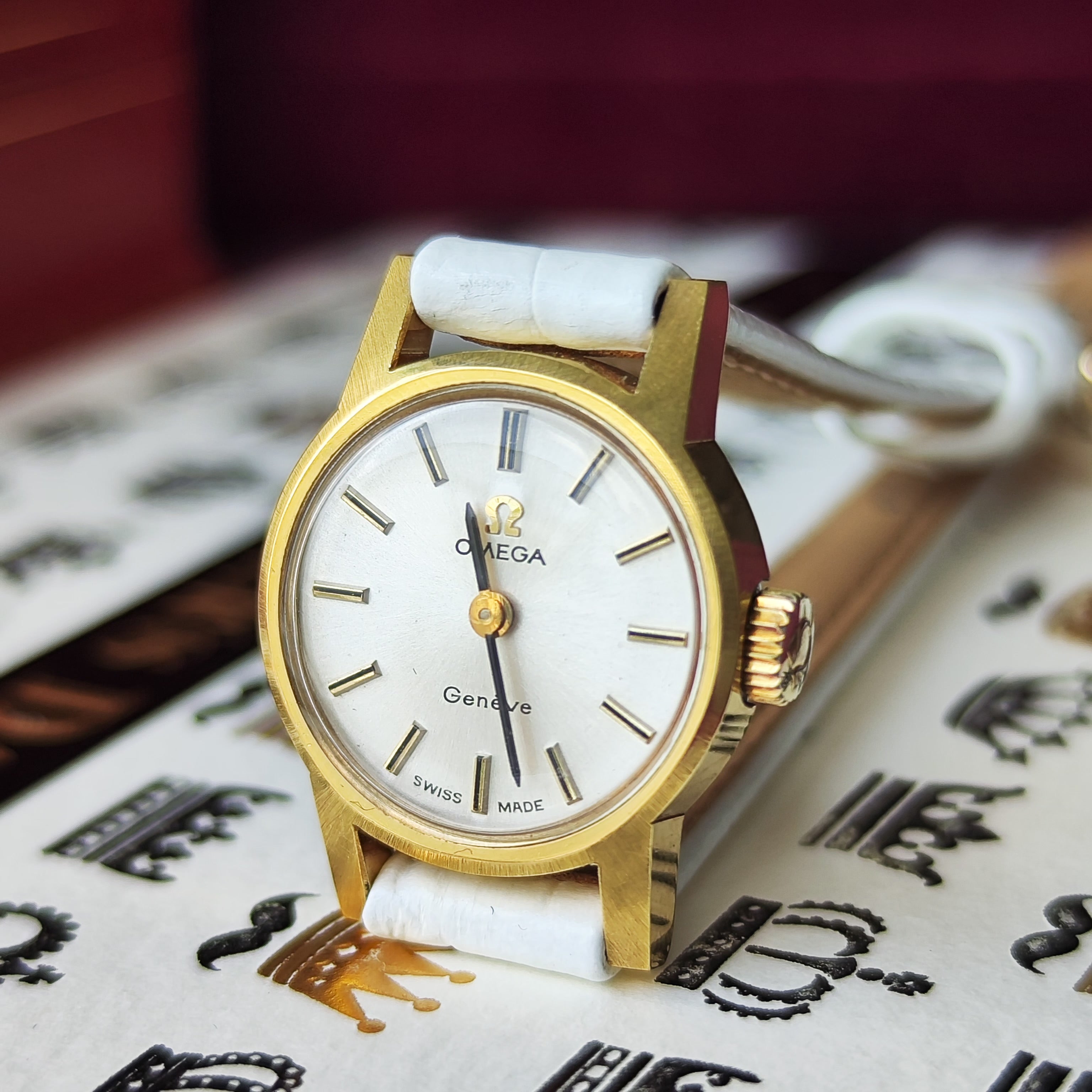 C303不動 OMEGA GENEVE オメガ ジュネーブ 手巻き ゴールドカラー　レディース 腕時計　純正ベルト　動作未確認 楽天市場】オメガ ジュネーブ 手巻き ゴールド（レディース腕時計