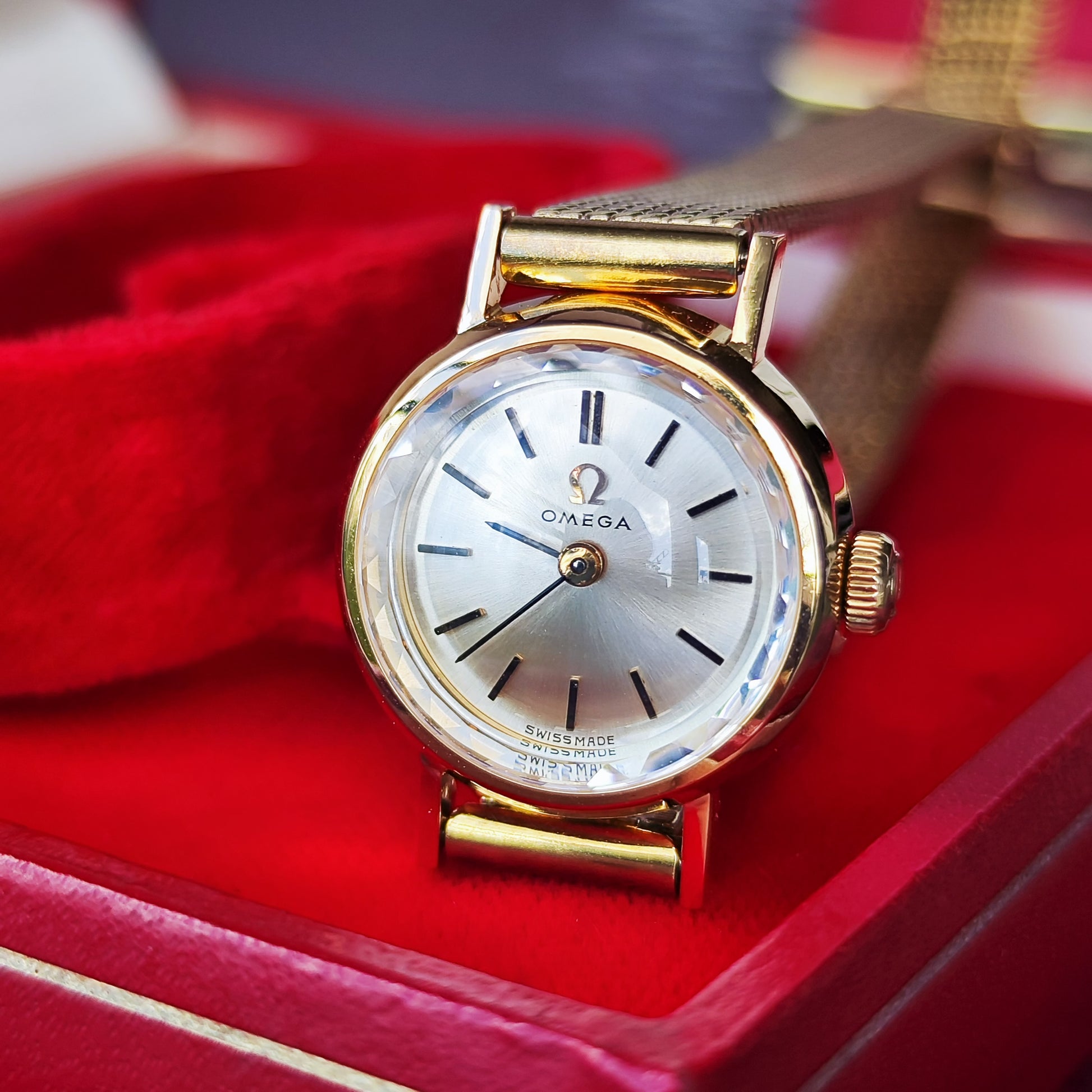 【OH済み 18金無垢】OMEGA オメガGeneve ジュネーヴ Sapphette 手巻き腕時計