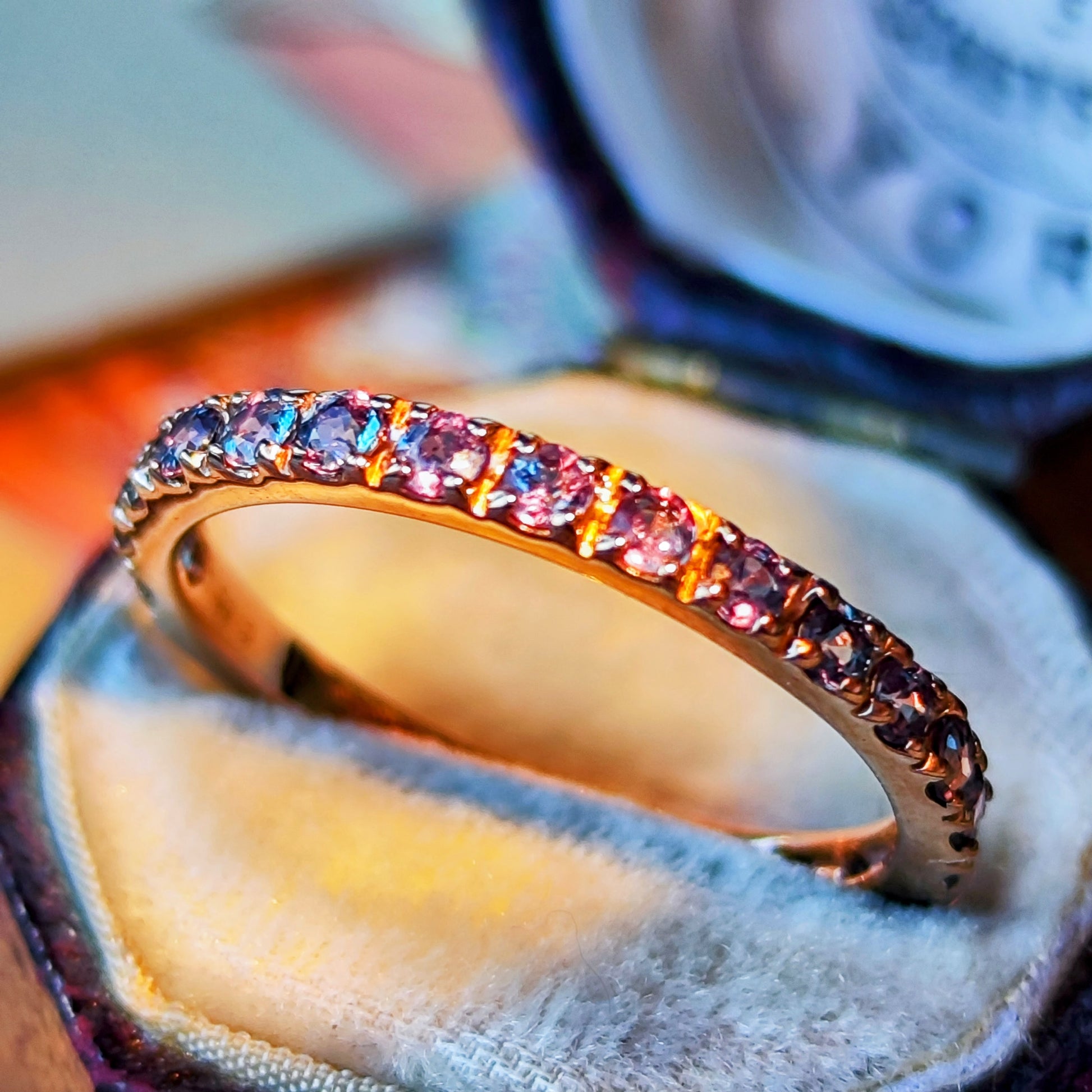 【お値下げ】天然アレキサンドライト ハーフエタニティリング 18金PG