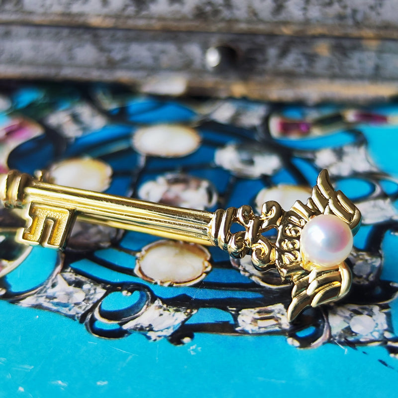 MIKIMOTO ミキモト 鍵と羽のモチーフ あこや真珠 18金 ブローチ