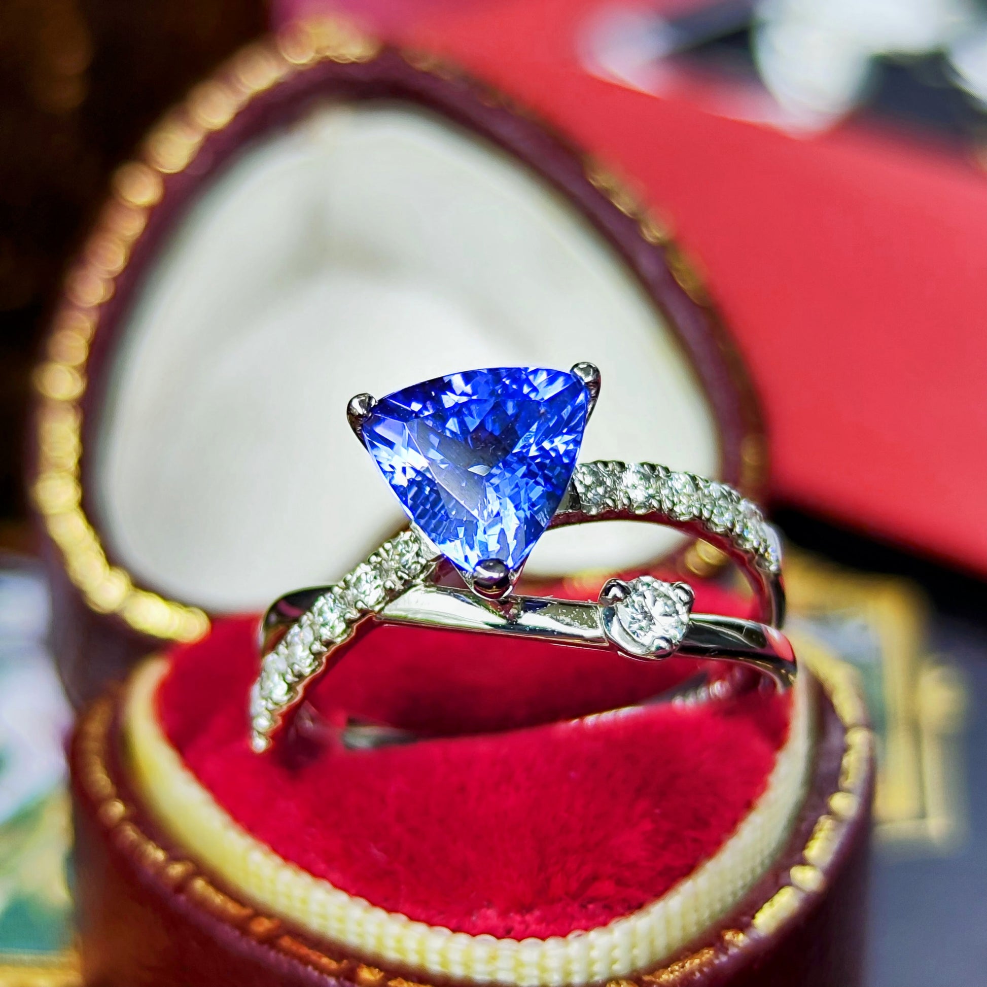 天然タンザナイト 1.30ct 天然ダイヤモンド プラチナリング
