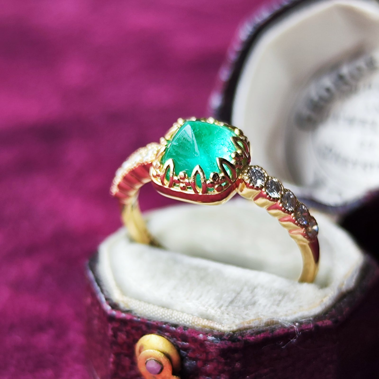 シュガーローフ】天然エメラルド コロンビア産 天然ダイヤモンド