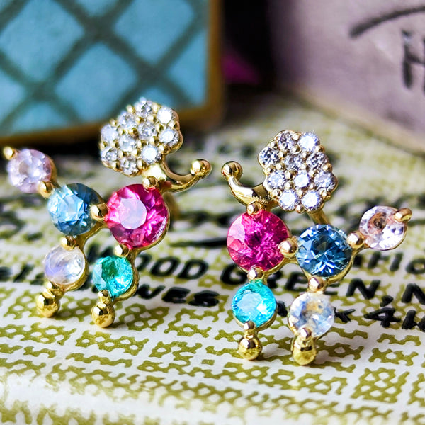 【プードルのピアス】カラフルな宝石たち 18金ピアス