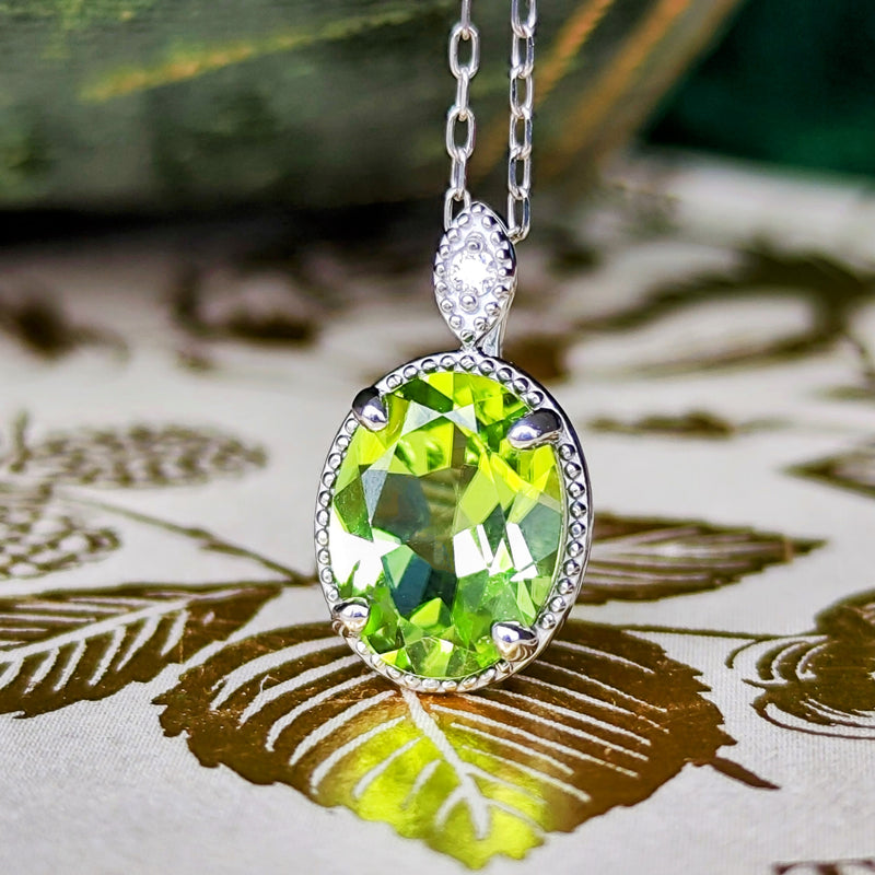 【パキスタン産】天然ペリドット 天然ダイヤモンド プラチナネックレス