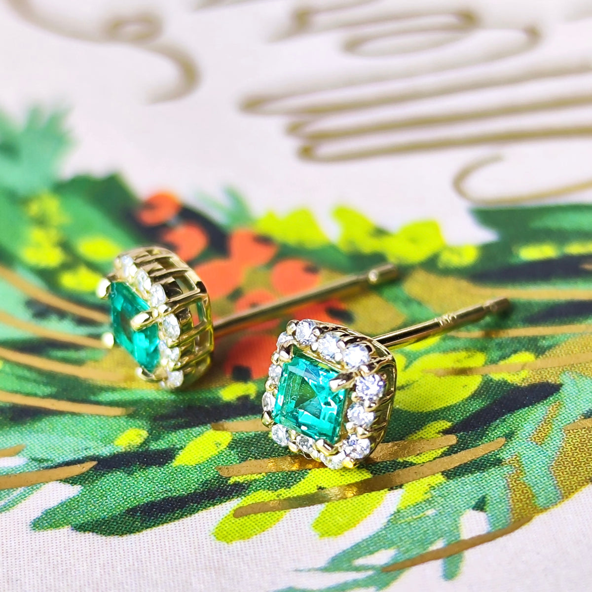 【コロンビア産】天然エメラルド 天然ダイヤモンド 18金ピアス