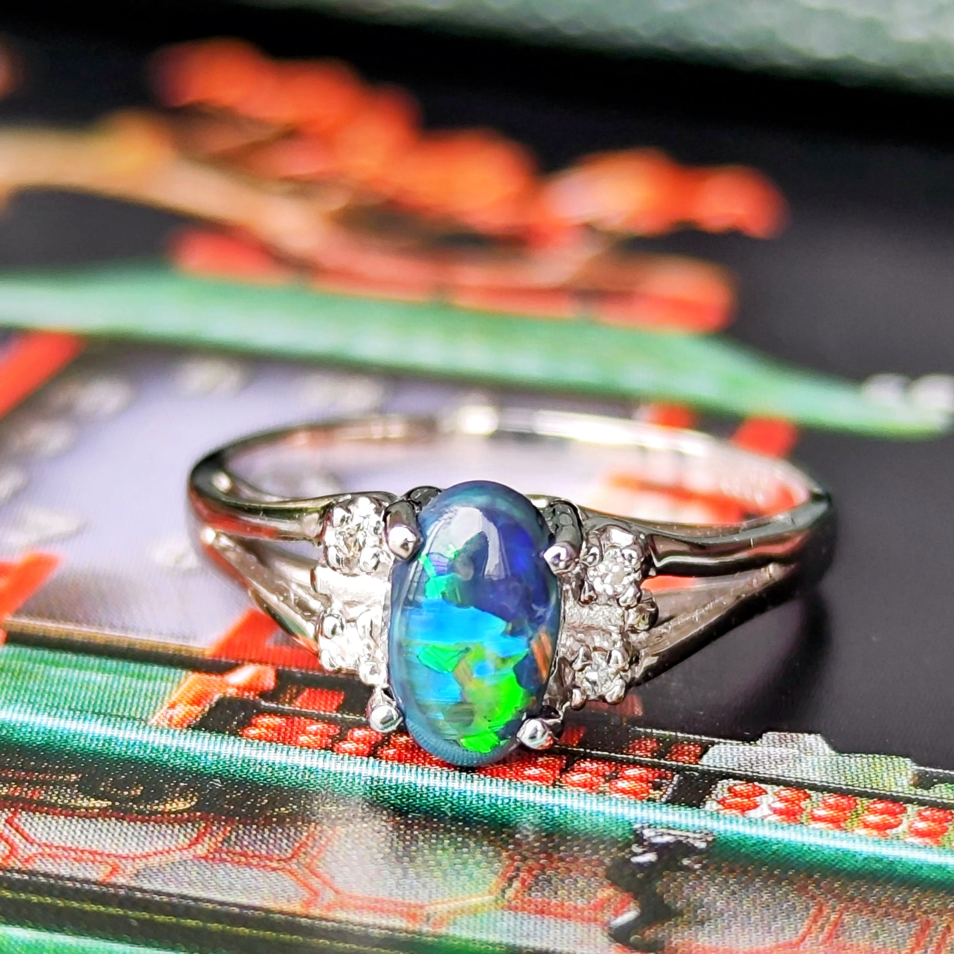 天然ブラックオパール 天然ダイヤモンド プラチナリング