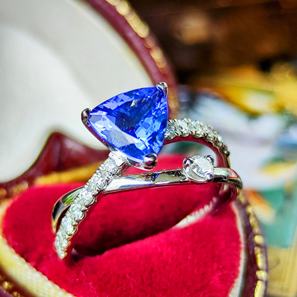 天然タンザナイト 1.30ct 天然ダイヤモンド プラチナリング