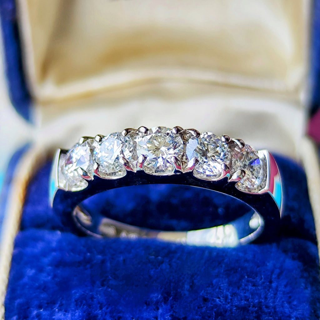 【極上なハフエタ】天然ダイヤモンド 1.03ct D-IF-3E ハーフエタニティリング プラチナ