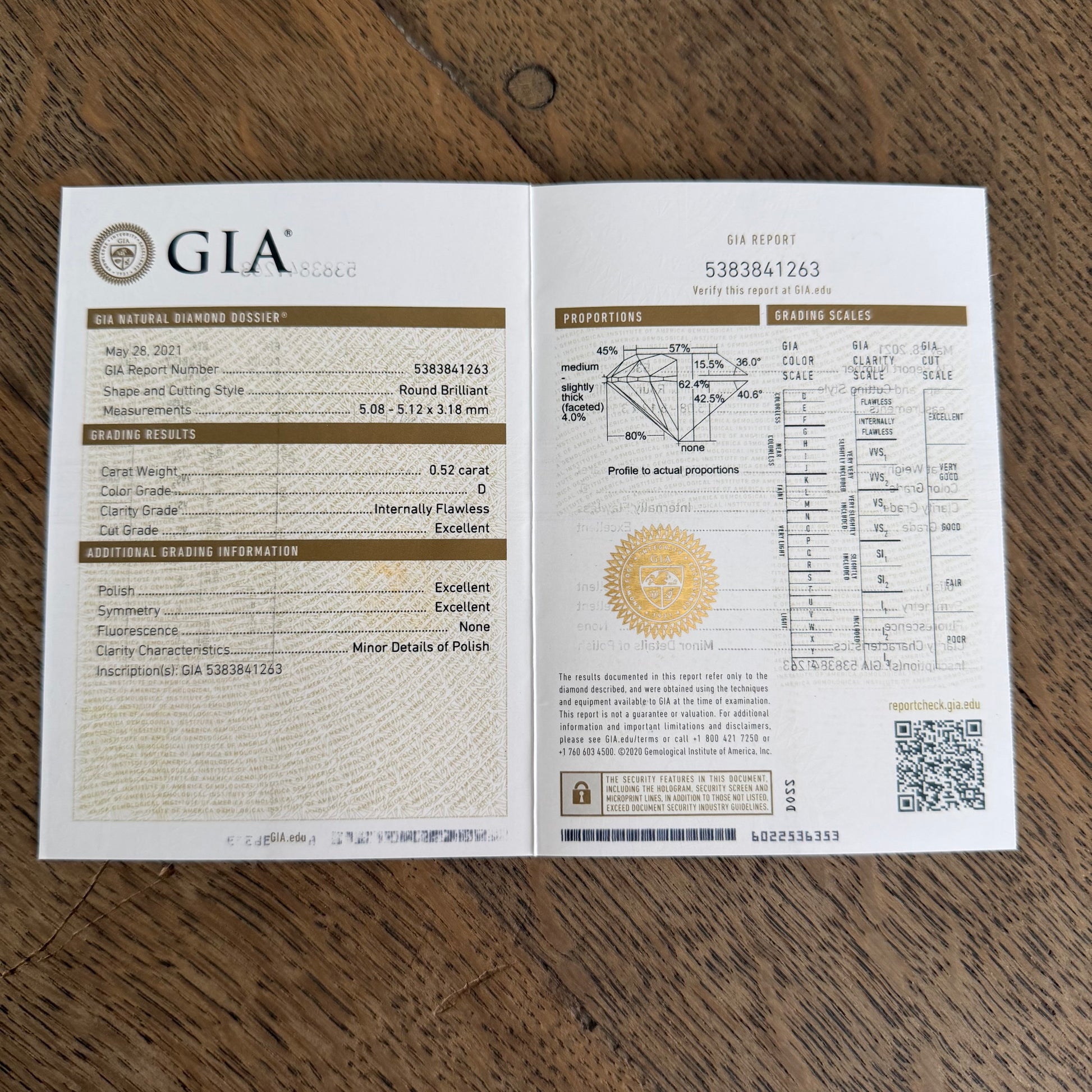 【インターナリーフローレス】天然ダイヤモンド 0.52ct プラチナネックレス