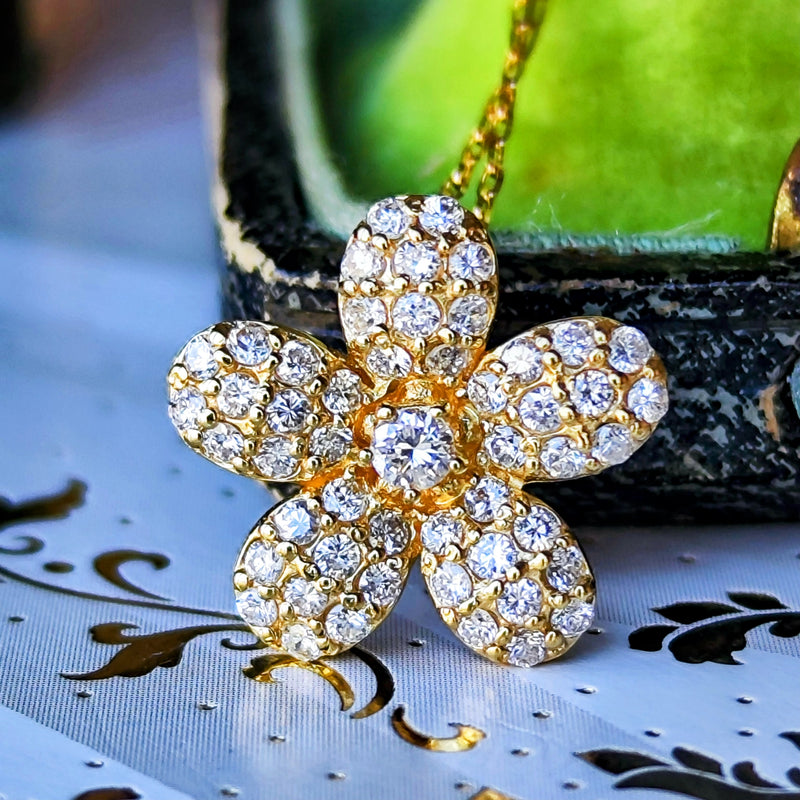 天然ダイヤモンド フラワーモチーフ パヴェ ネックレス
