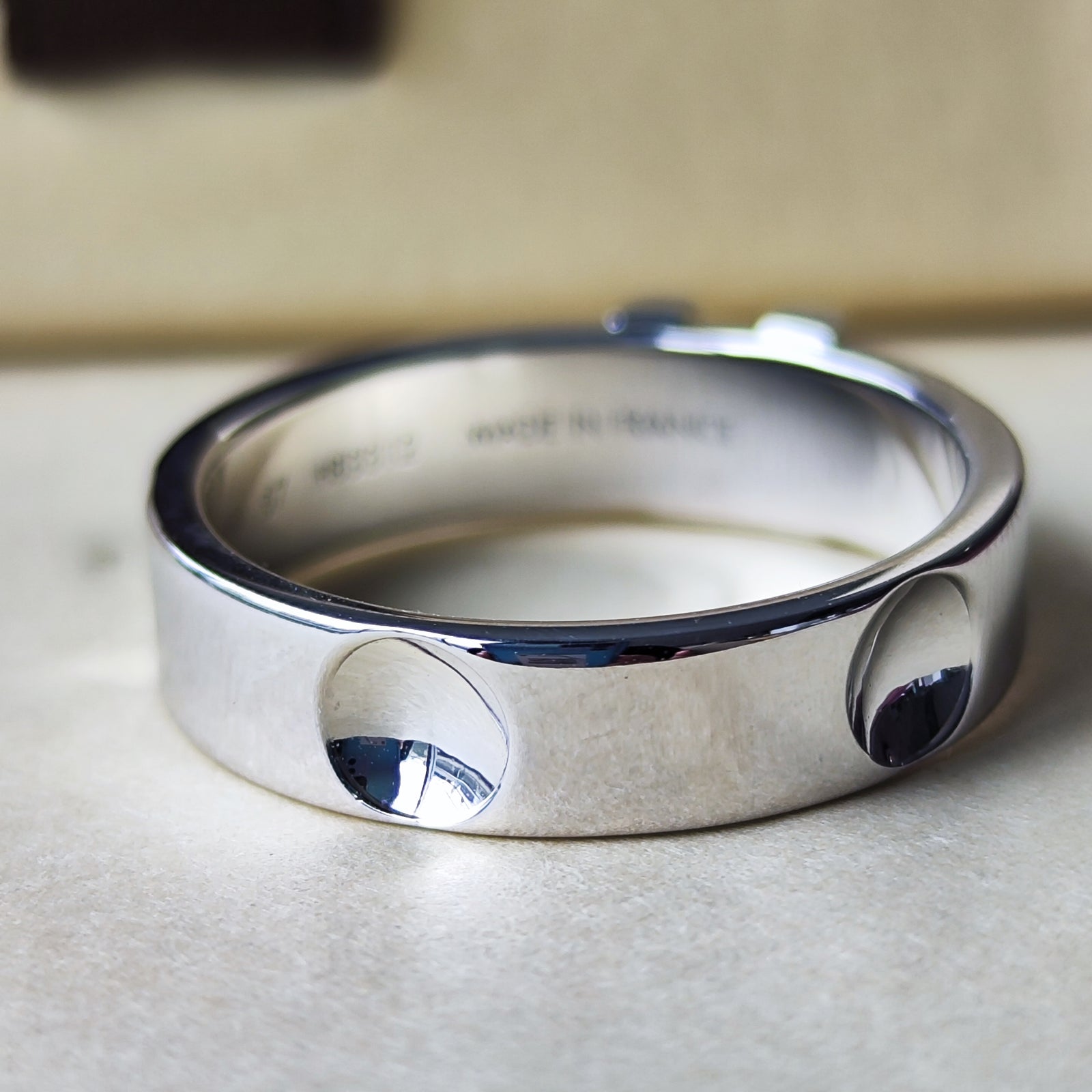 美品 LOUIS VUITTON ルイ・ヴィトン アンプラント リング LOUIS VUITTON ルイ・ヴィトン バーグアンプラント 18金WG – Mico宝飾店