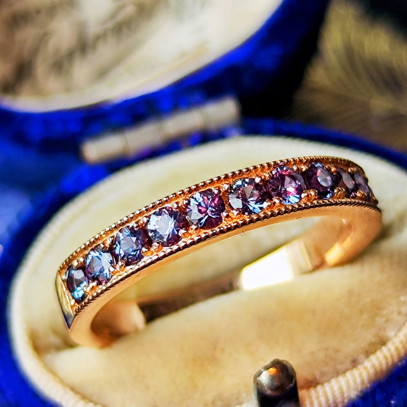 天然アレキサンドライト ダイヤカット ハーフエタニティリング 18金PG