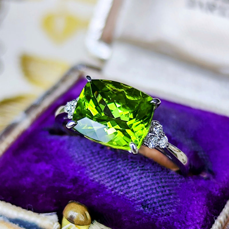 【パキスタン産】天然ペリドット 天然ダイヤモンド リング