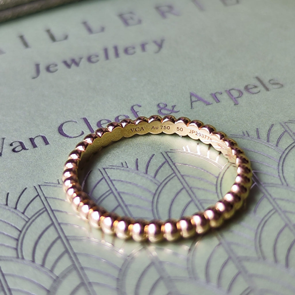 Van Cleef & Arpels ヴァンクリーフ&アーペル ペルレ スモール 50 18金YG
