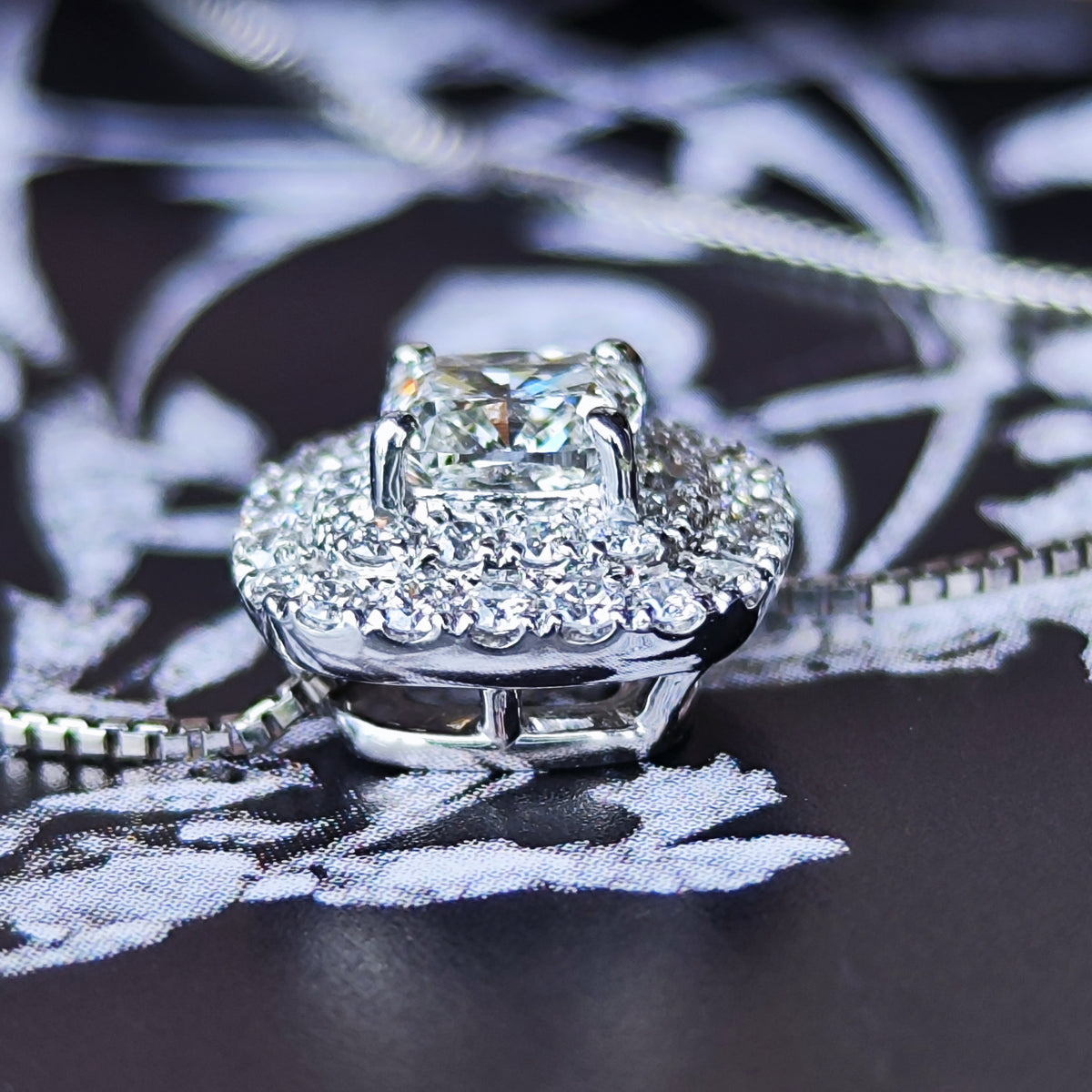 【インターナリーフローレス】天然ダイヤモンド 0.52ct ネックレス