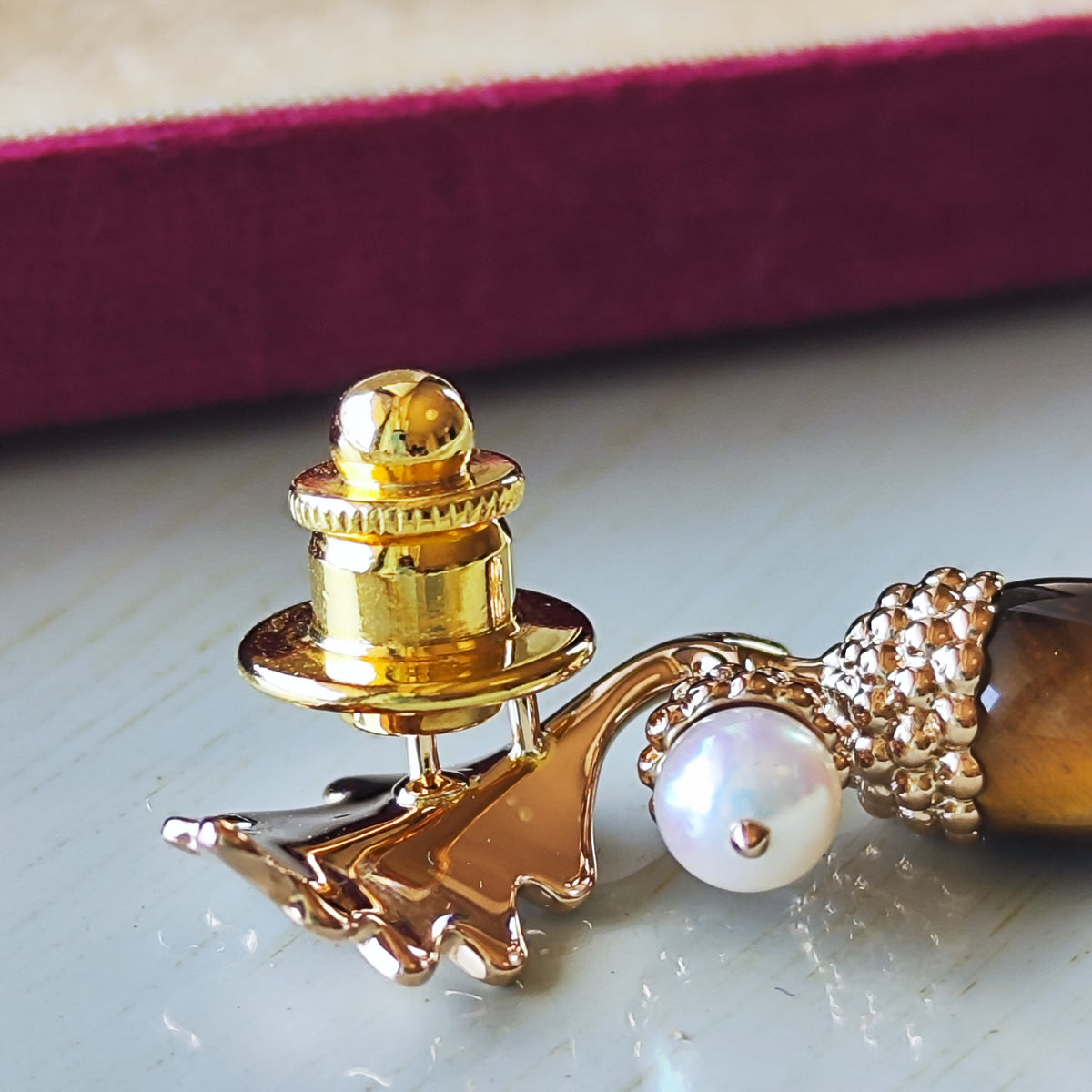 MIKIMOTO ミキモト ドングリのモチーフ タイガーアイ あこや真珠 ブローチ