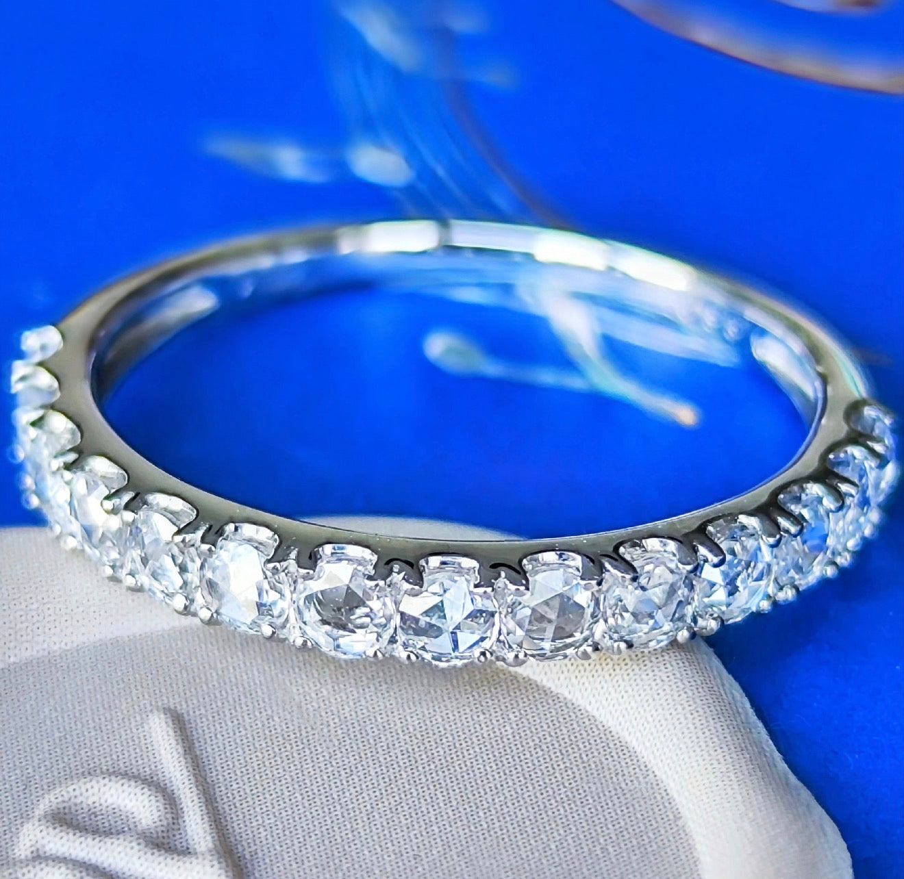 【ローズカット】天然ダイヤモンド ハーフエタニティリング プラチナ