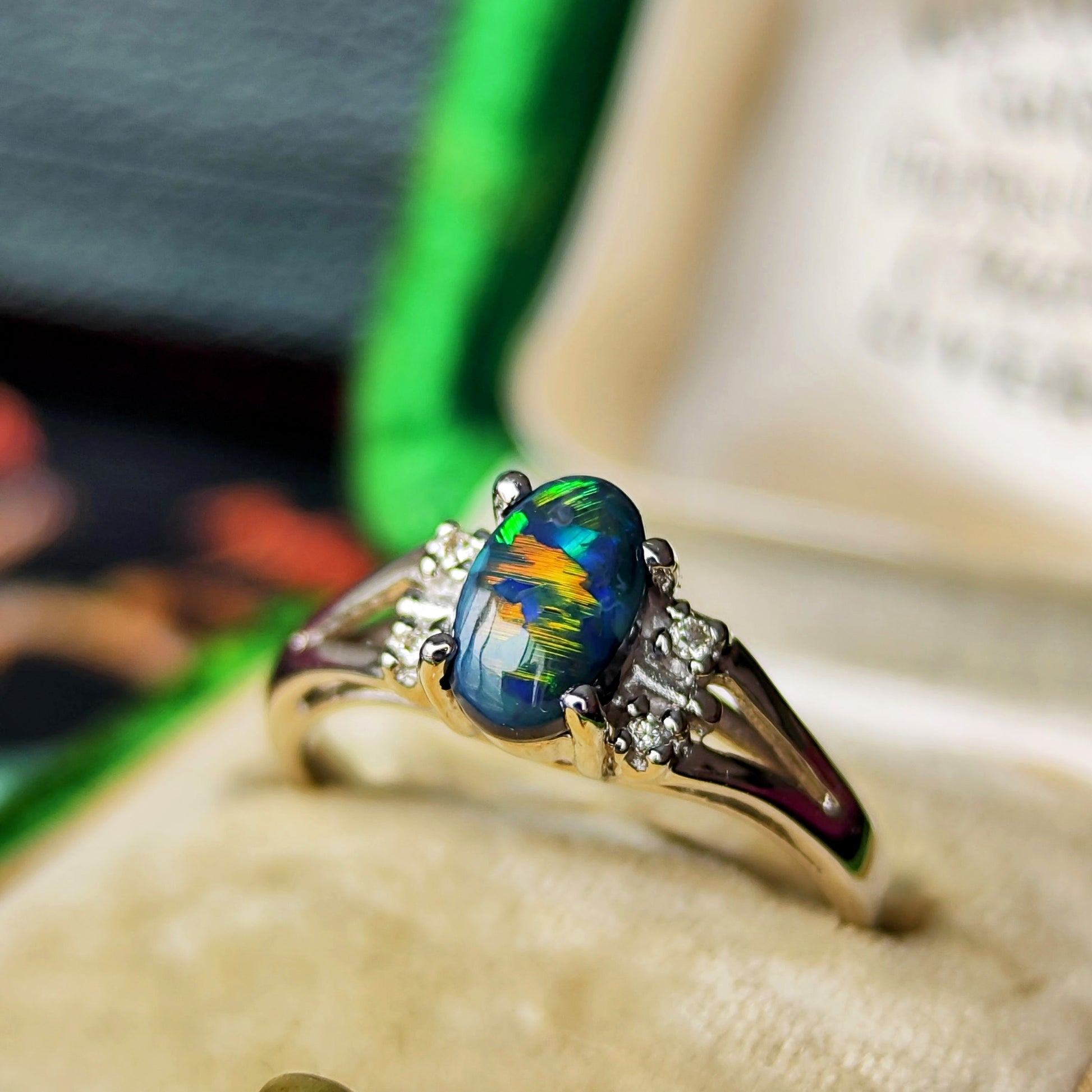 天然ブラックオパール 天然ダイヤモンド プラチナリング