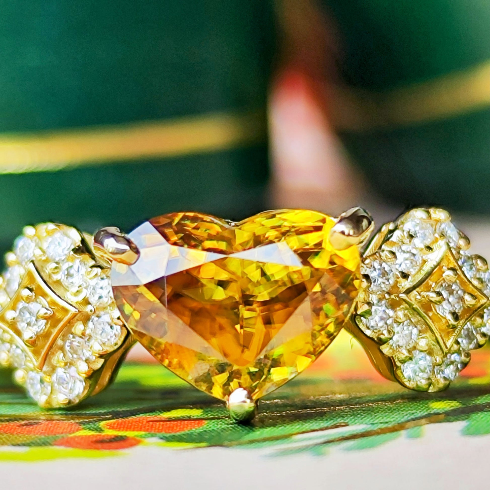天然スフェーン ハートシェイプ 1.33ct 天然ダイヤモンド 18金リング