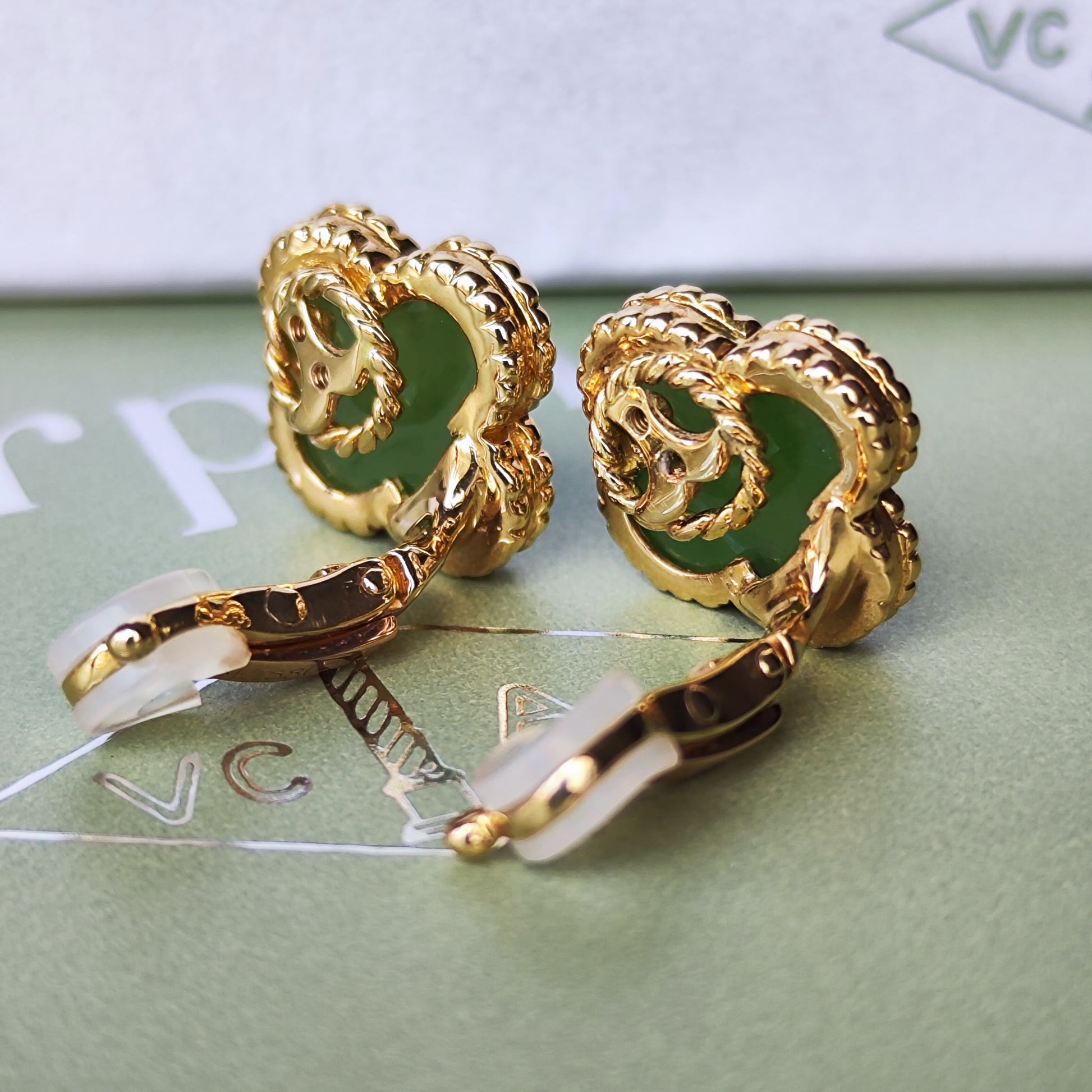 Van Cleef & Arpels ヴァンクリーフ&アーペル ヴィンテージアルハンブラ 翡翠 イヤリング