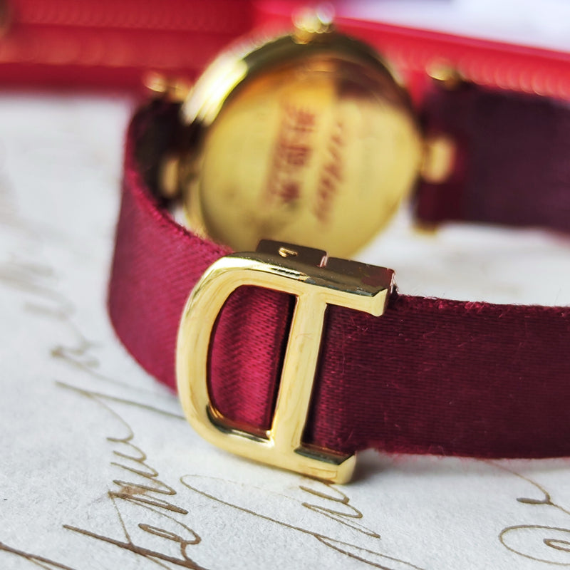 【コンプリートサービス済み】Cartier
カルティエ ヴァンドーム 18金無垢 ダイヤモンド クォーツ腕時計
