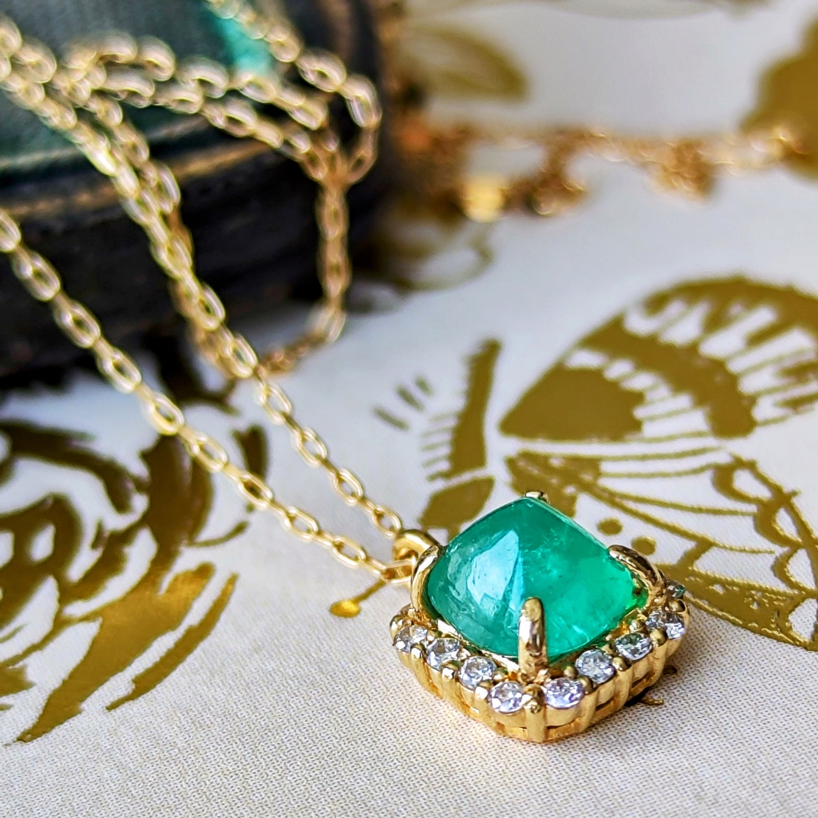 美品2.00ct 0.30ct天然エメラルド　ネックレストップ シュガーローフ】天然エメラルド 天然ダイヤモンド ネックレス