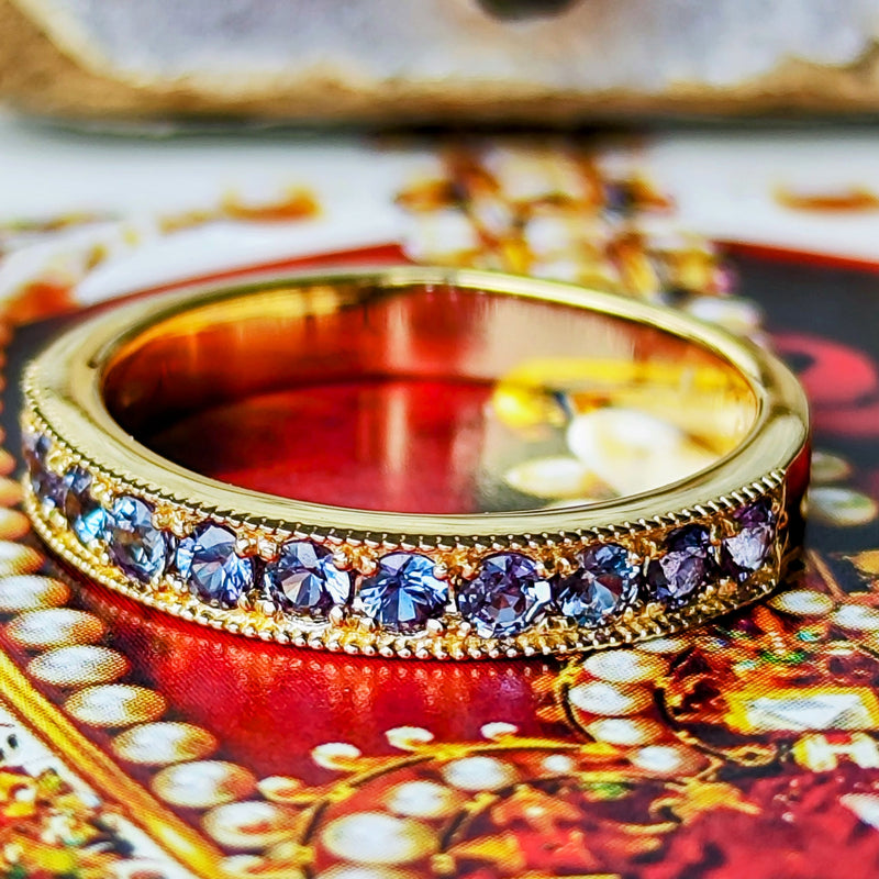 天然アレキサンドライト ダイヤカット ハーフエタニティリング 18金