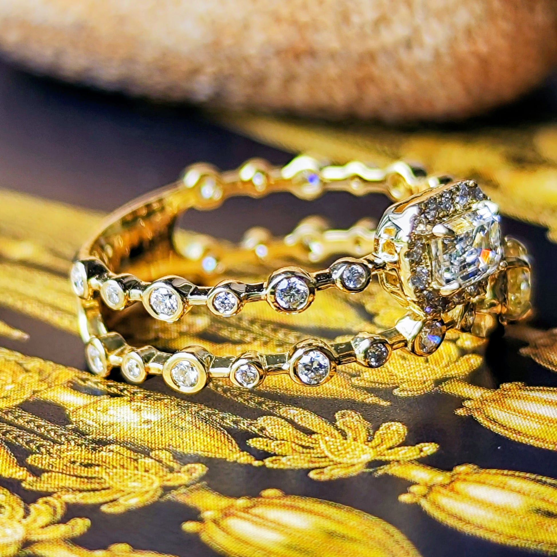 【イエローダイヤ】FANCY INTENSE YELLOW SI1 0.181ct ダイヤモンドリング