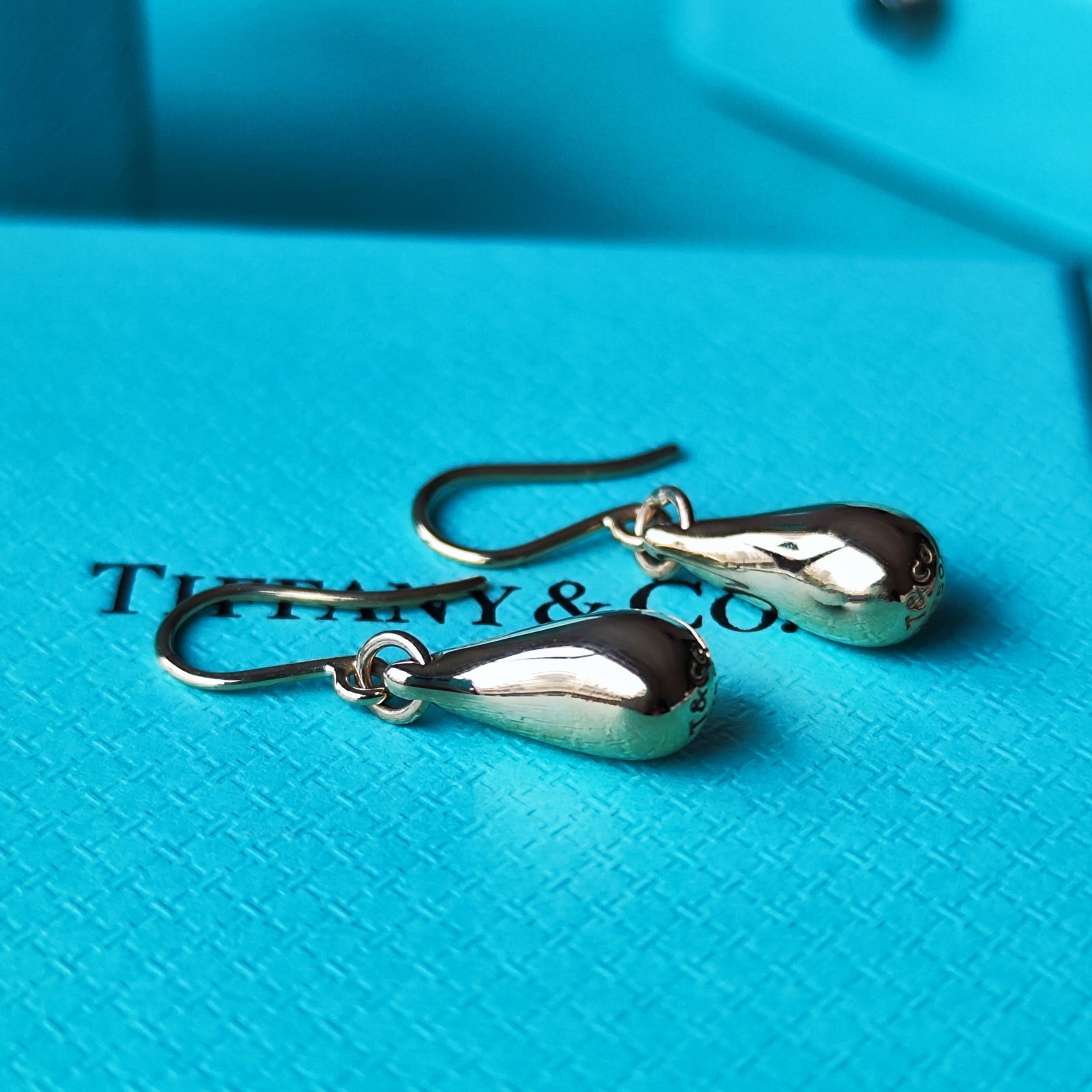 TIFFANY &Co ティファニー ティアドロップ 18金YG ピアス – Mico宝飾店