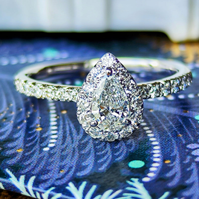 【最高級品質】天然ダイヤモンド0.30ct フローレス Dカラー ペアシェイプ GIA鑑定書付き