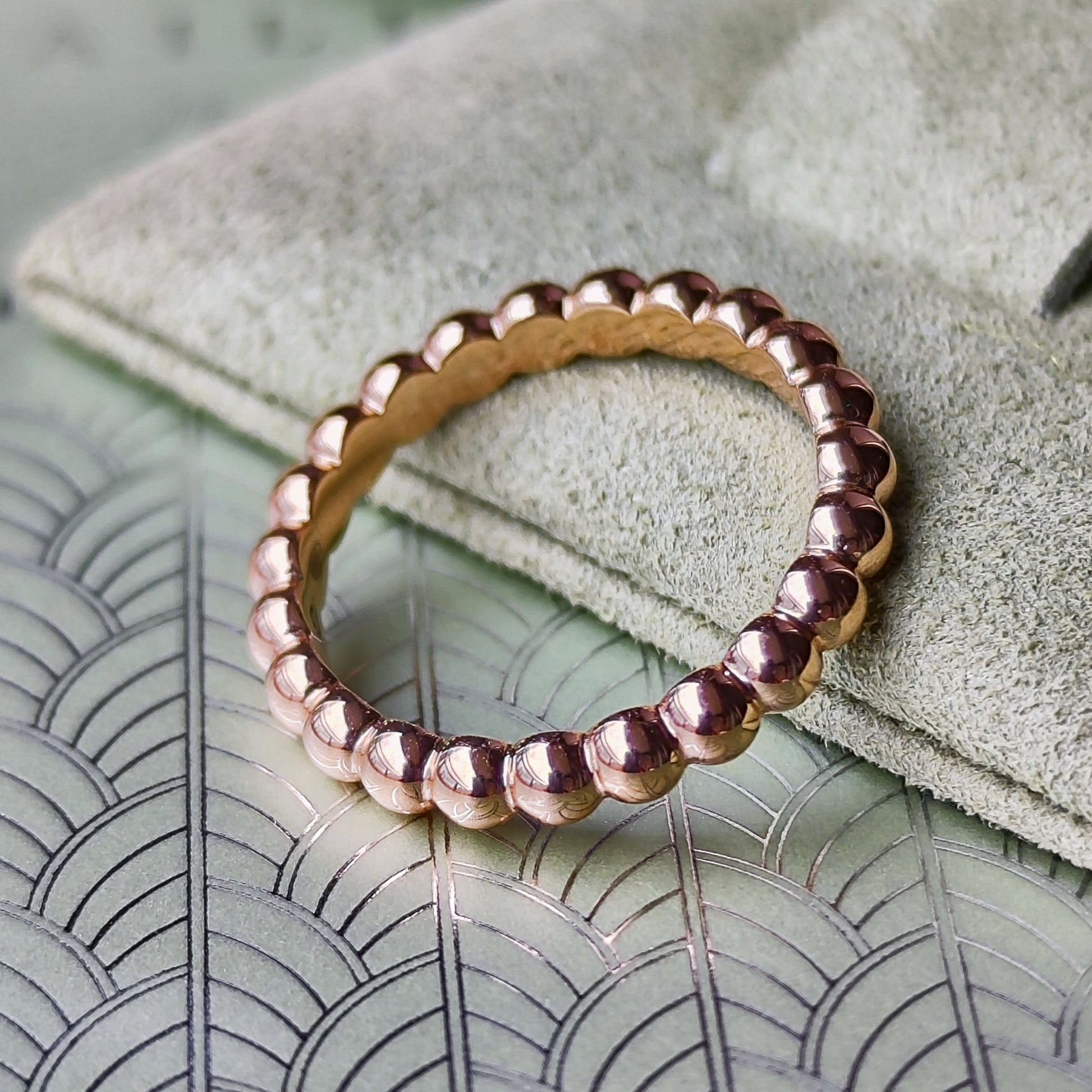 Van Cleef & Arpels ヴァンクリーフ&アーペル ペルレ ミディアム 50