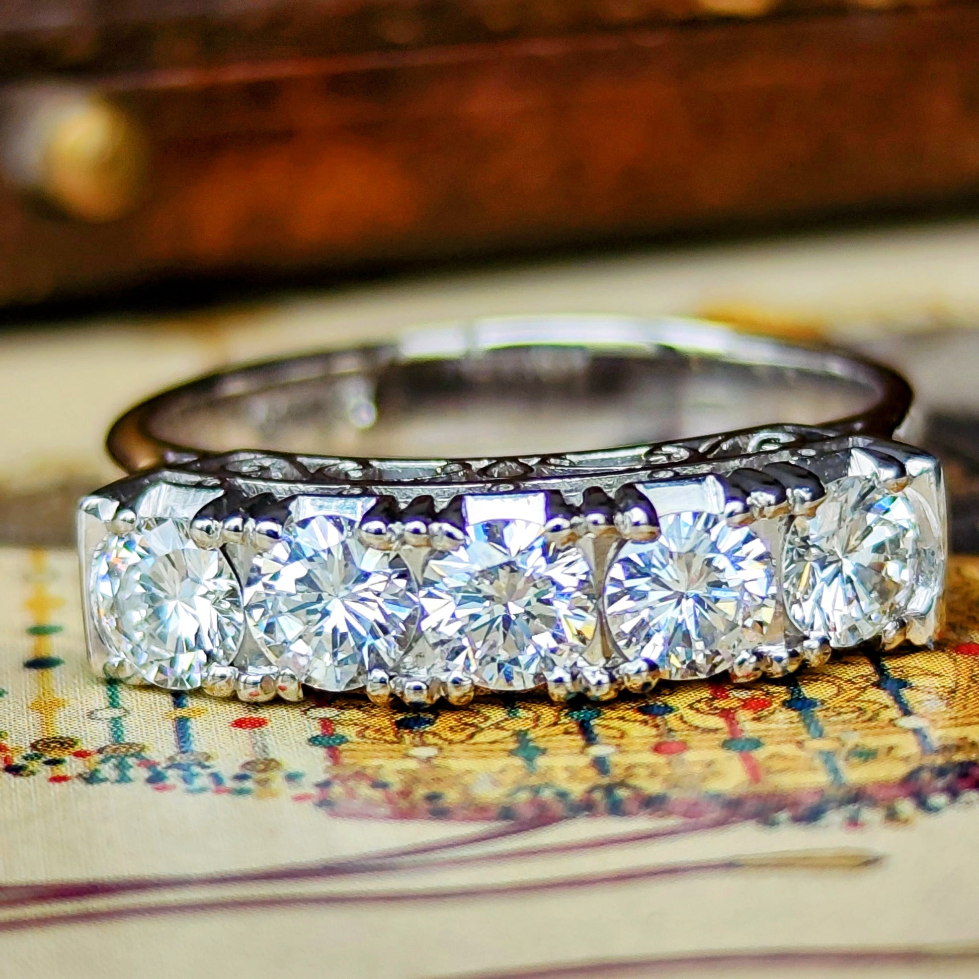 【昭和レトロ】天然ダイヤモンド 0.90ct 唐草模様 プラチナリング