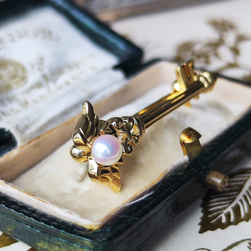 MIKIMOTO ミキモト 鍵と羽のモチーフ あこや真珠 18金 ブローチ