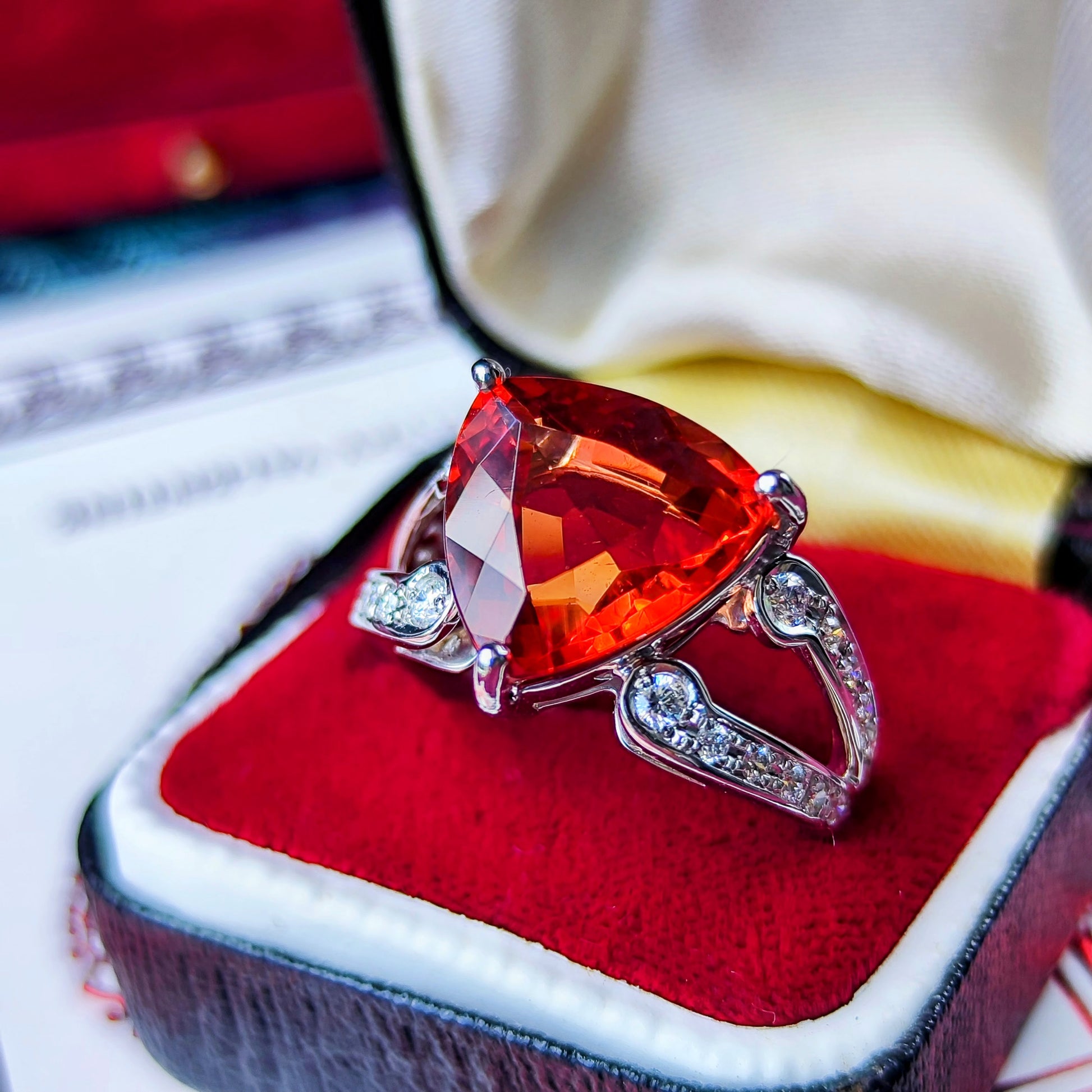 天然アンデシン 5.56ct 天然ダイヤモンド 18金WGリング