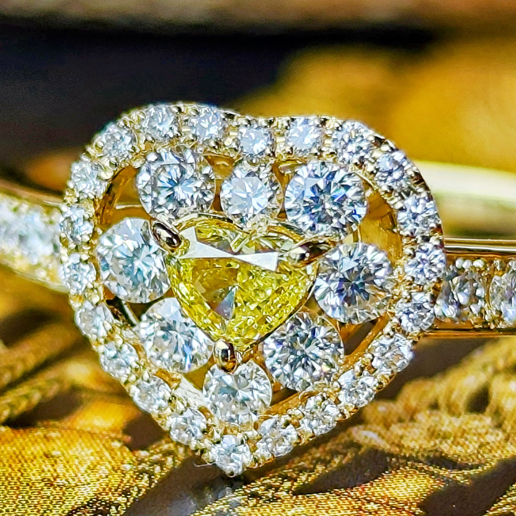【イエローダイヤ】FANCY INTENSE YELLOW 0.183ct SI1 ハートシェイプ