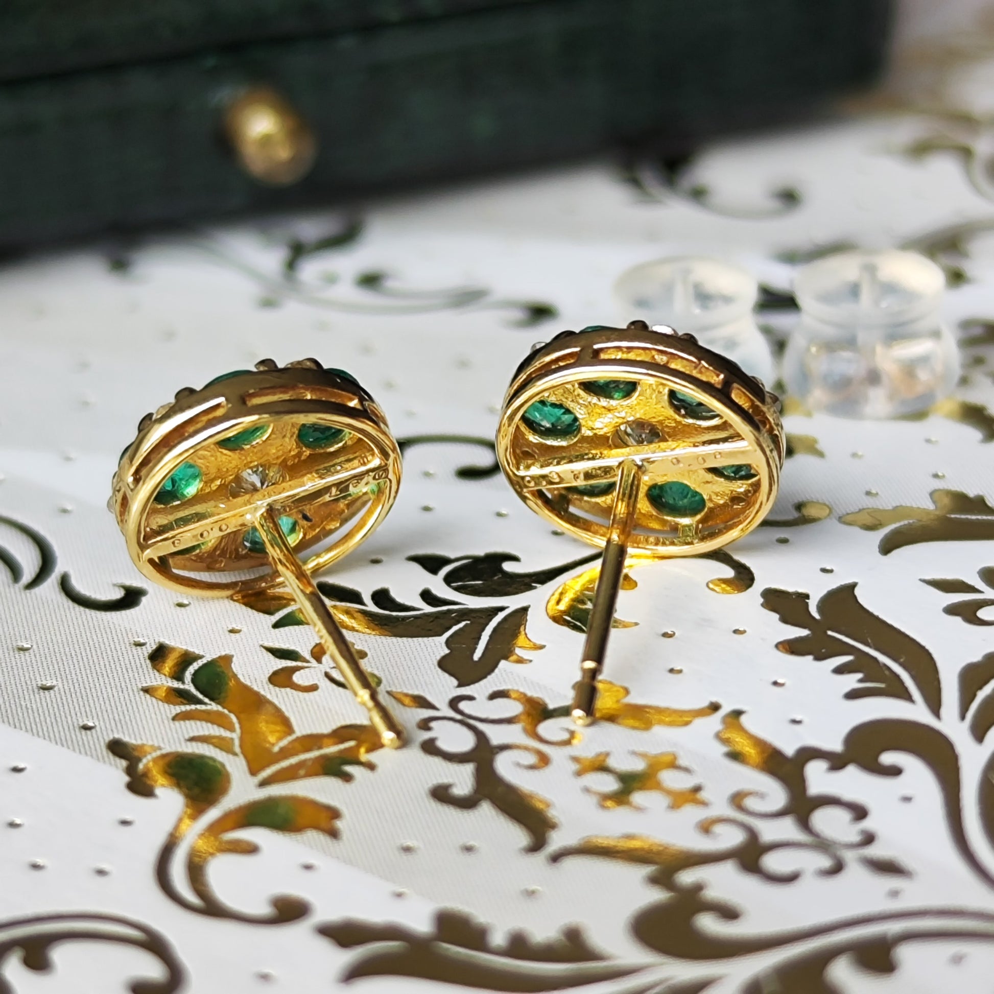 【お値下げ】天然エメラルド 天然ダイヤモンド 18金ピアス
