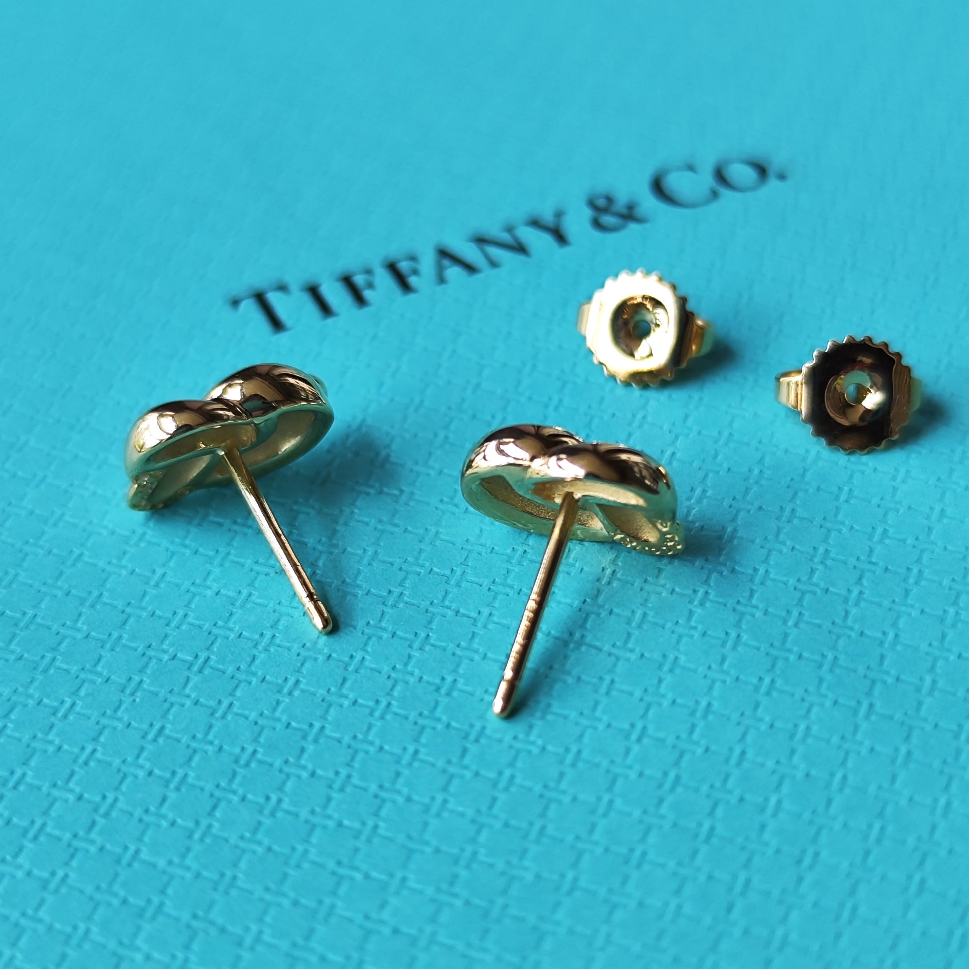 TIFFANY &Co ティファニー ノットピアス 18金YG