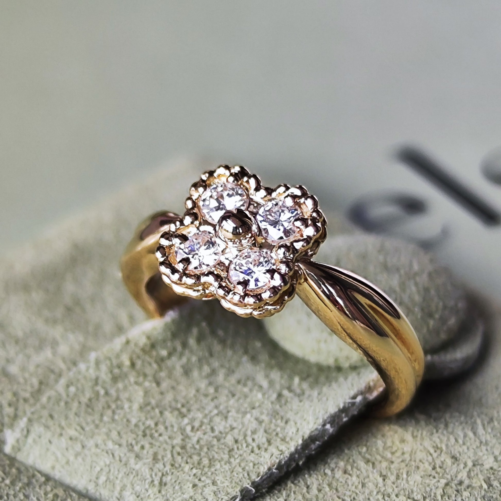 Van Cleef & Arpels ヴァンクリーフ&アーペル アルノ ダイヤモンド 18金YG 47