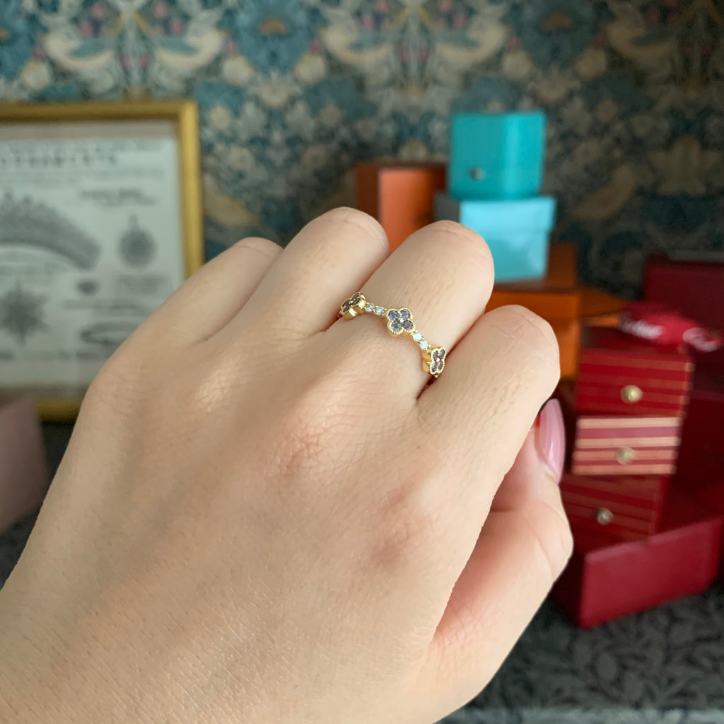 Natural alexandrite, natural diamond, flower motif, 18K gold ring